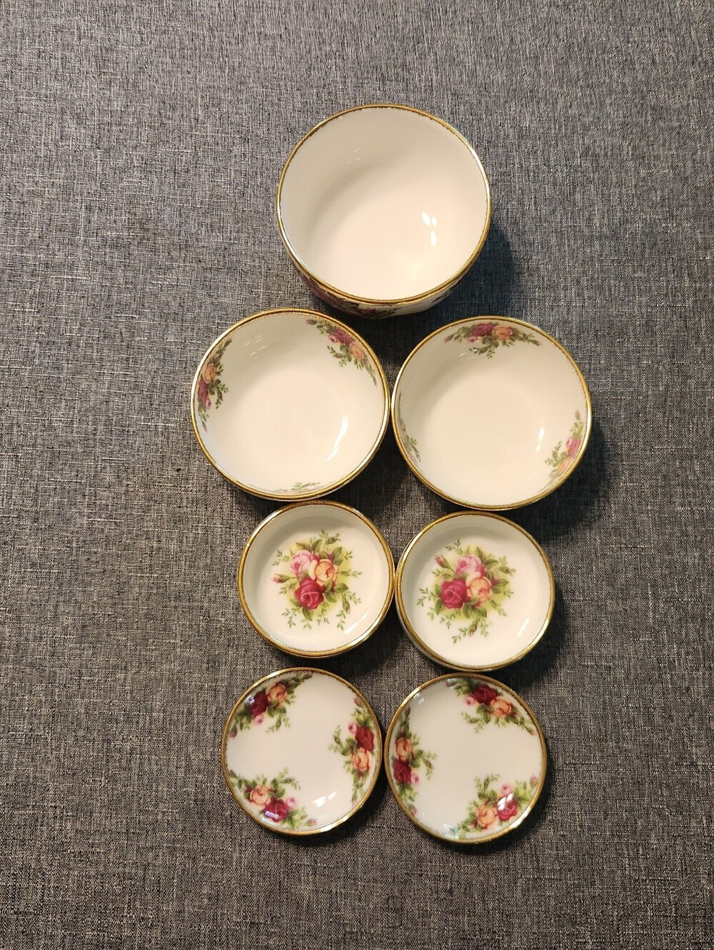 Royal Albert Old Country Roses 2 Butter Pats 2 Pinch Bowls 2 Dip Bowls 1 Trinket